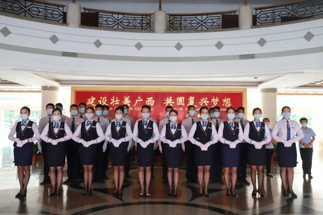 新聞中心與會(huì)務(wù)服務(wù)的融合之道 打造專業(yè)化、一體化的現(xiàn)代會(huì)議體驗(yàn)